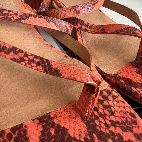 Madewell Size 7 Amber Sandal in Snake Embossed Leather Orange Chunky Heel - Picture 7 of 9